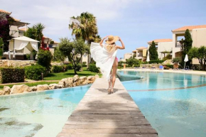 Casseiopia 5 Bedroom Villa on beach with pool